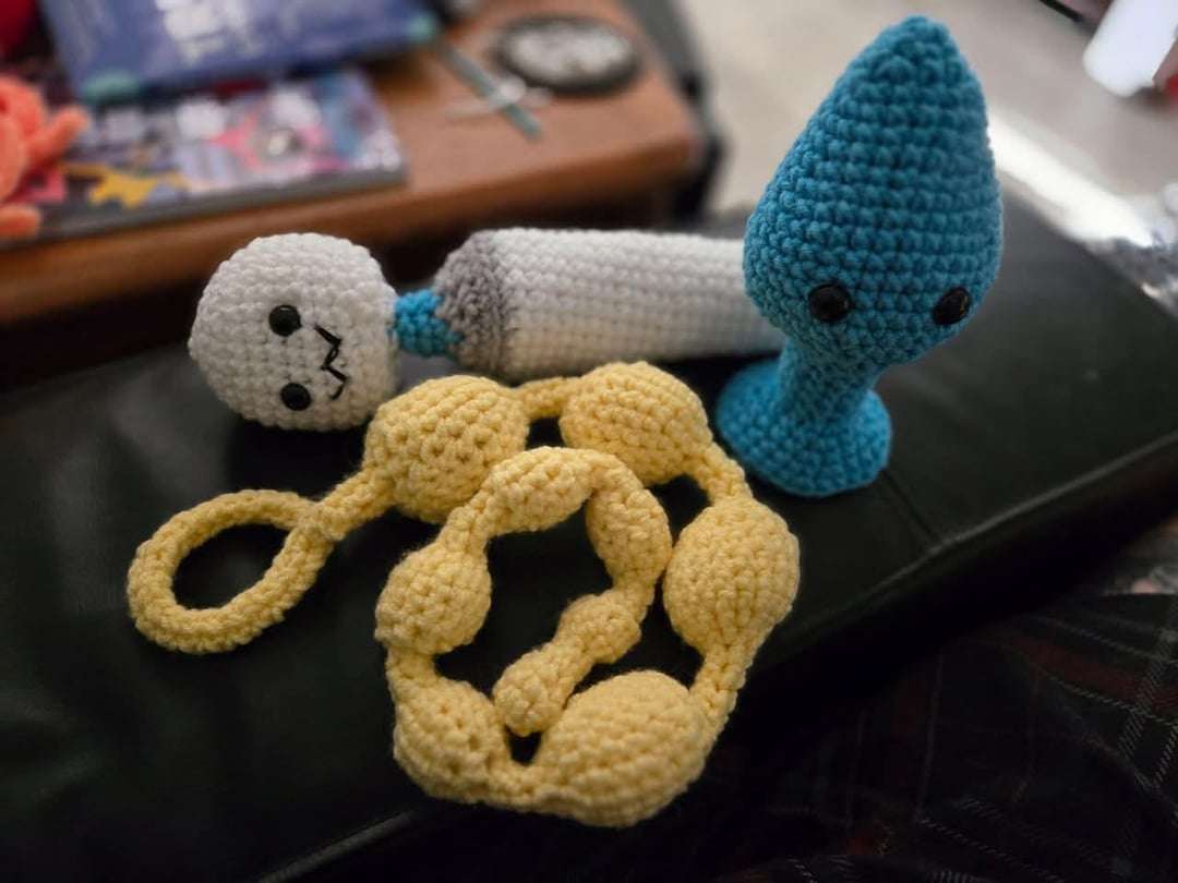 blursed-crochet-v0-k7ppq6lg8eie1